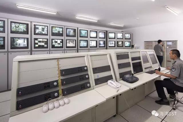 消防控制室接到火災(zāi)報警信號后如何處理？